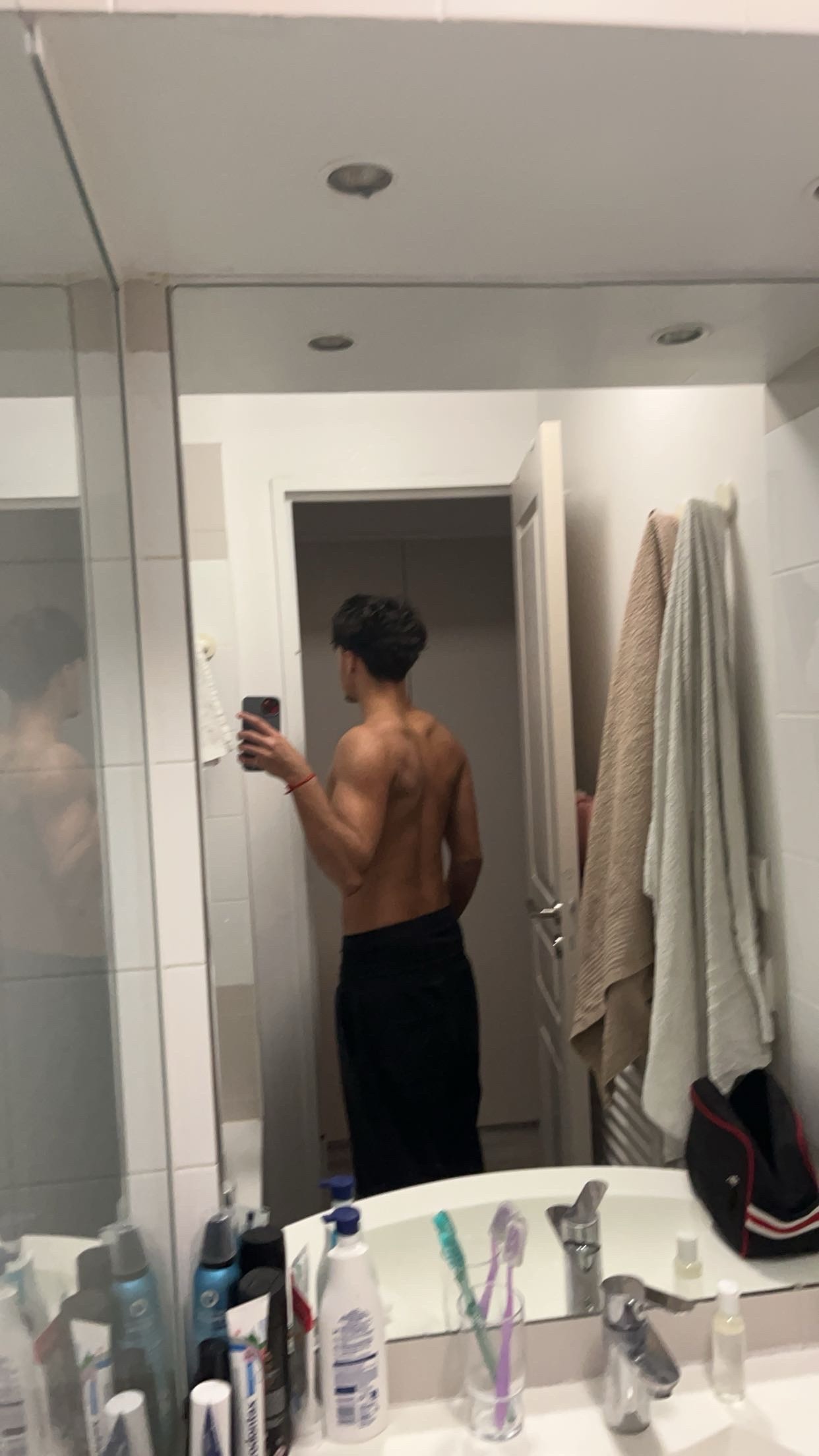 Mokhtar - Roveredo TI - Tessin | Club Echangiste